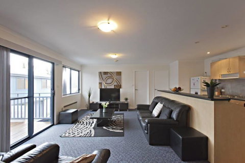 Silvertrees 2 - Accommodation Perth 0