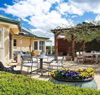 Sinden Park - garden swimming pool rural vistas - Accommodation Perth