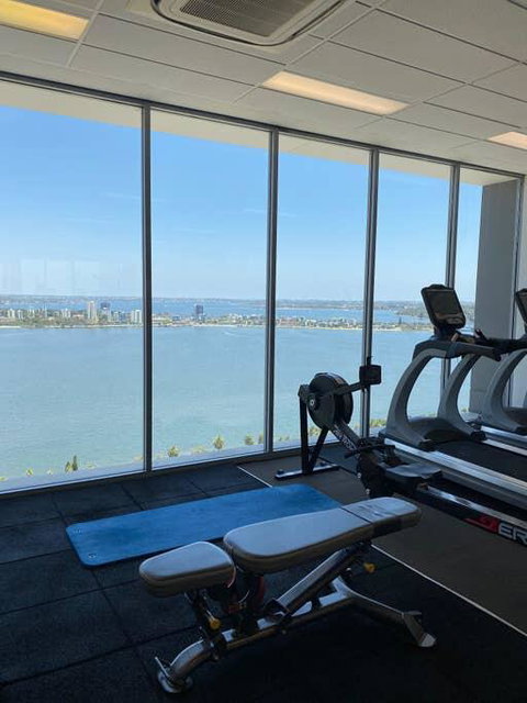 SKY GARDENS SUNSET RIVER VIEW NETFLIX WINE PARKING - Accommodation Perth 3