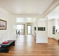 Skymirror Villa - Perth Resorts