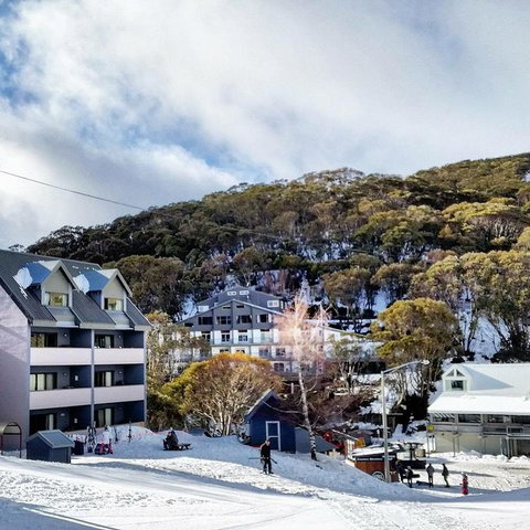 Snow Ski Apartments 05 - Perth Resorts 3