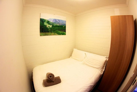 Snow Ski Apartments 07 - Perth Resorts 3