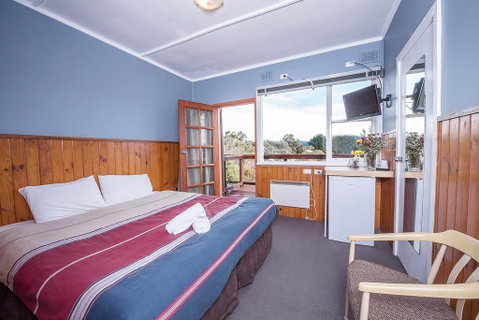 Snowview Units - Accommodation Perth 1