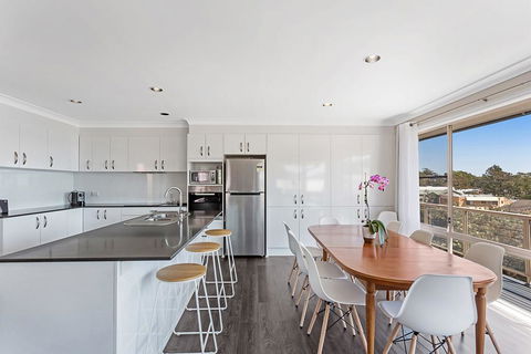 Soldiers Point Spectacular - Accommodation Perth 1