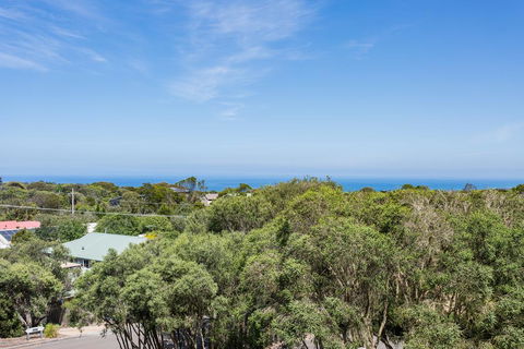 Sophisticated Contemporary Coastal Living With Sweeping Views In Cape Schanck - Accommodation Perth 1