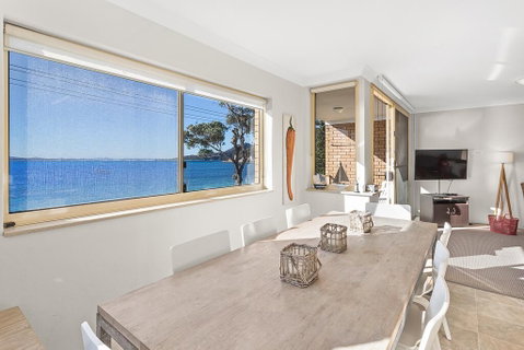 South Pacific Unit 4 - Shoal Bay - Accommodation Perth 2