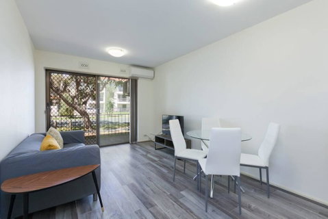 South Perth Perfect Location Free WIFI & Parking - Accommodation Perth 0
