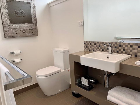 Sovereign Park Motor Inn - Accommodation Perth 3