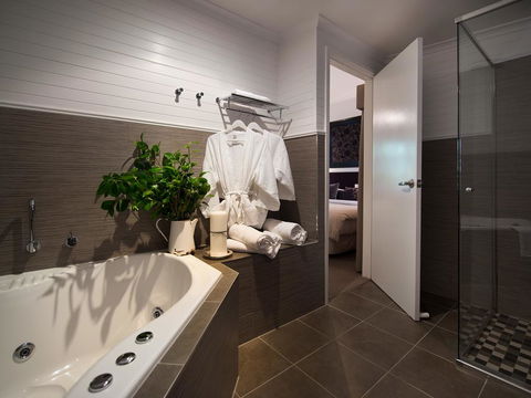 Spa Villas On Main - Perth Resorts 2