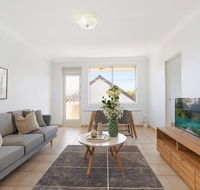 Spacious apartment in trendy Sydney neighbourhood - Accommodation Perth