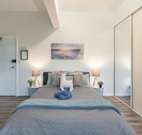 Spacious Studio 2mins to StationShopping Sleeps4 - Perth Resorts