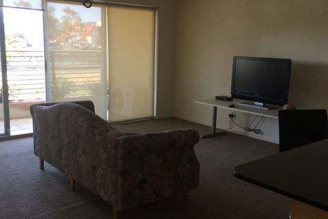 Spectacular River Views In Fabulous Footscray. - Accommodation Perth 2