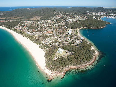 Spectacular Views & Walking Distance To The Beach! - Accommodation Perth 0