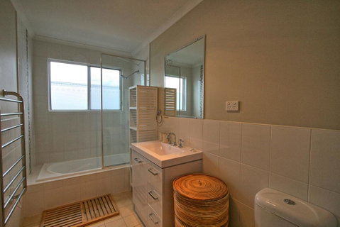 St Helena's 5 Twynam Street, Jindabyne NSW 2627 - Accommodation Perth 3
