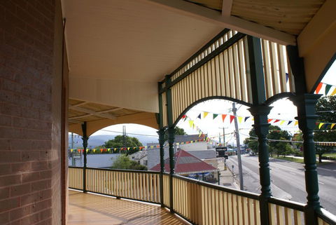 St Marys Hotel And Bistro - Accommodation Perth 2