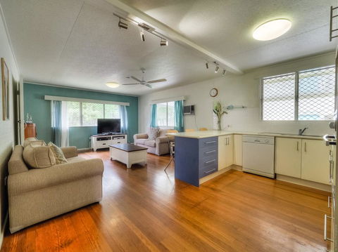 Starfish Shack By The Sea - Accommodation Perth 0