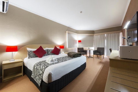 Statesman Hotel - Accommodation Perth 2
