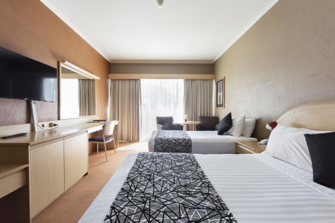 Statesman Hotel - Accommodation Perth 0