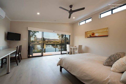 Still Earth - Perth Resorts 0
