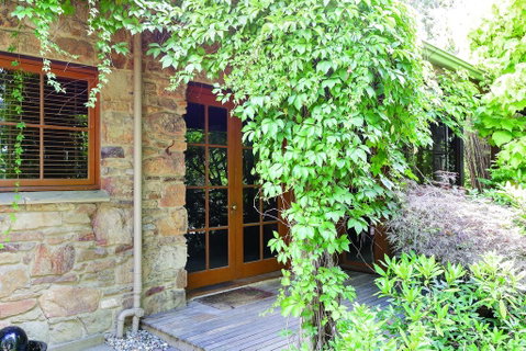 Stonehenge Retreat - Accommodation Perth 0