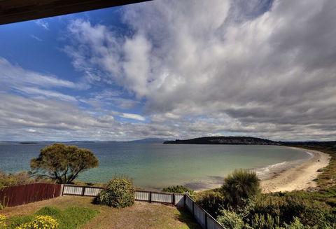 Stones Throw - Perth Resorts 1