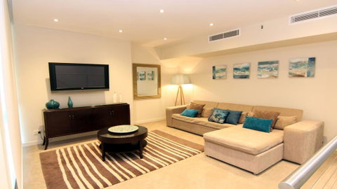 Strand Beachside 1003 - Penthouse - Accommodation Perth 3