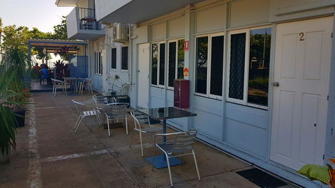 Strand Motel - Accommodation Perth 2