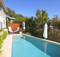 STUNNING HOME WITH SPECTACULAR VIEWS AND CLOSE TO THE BEACH - Accommodation Perth