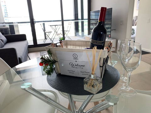 Stunning River View: Free Parking/tram/wifi - Accommodation Perth 1