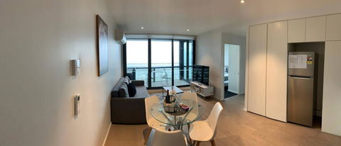 Stunning River View: Free Parking/tram/wifi - Accommodation Perth 2