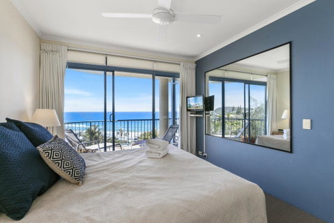 Stunning Top Floor Sunshine Beach Getaway! Unit 7 Vista Pacific 12 Bryan Street - Accommodation Perth 1