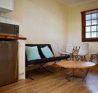 Stylish Cute Cottage in McMahons Point - Accommodation Perth