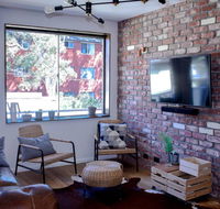 Stylish Modern Apartment Located In Marrickville - Accommodation Perth
