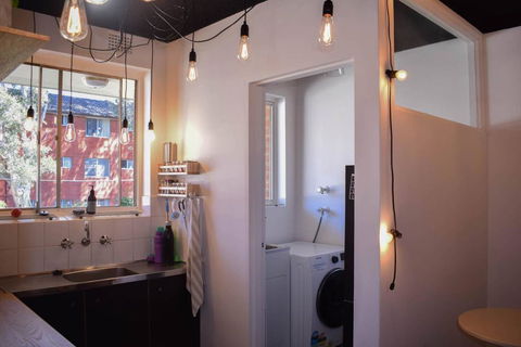 Stylish Modern Apartment Located In Marrickville - Accommodation Perth 2
