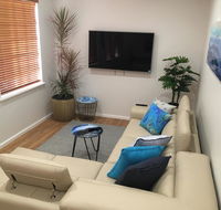 Stylish North Perth on Cafe strip - Accommodation Perth