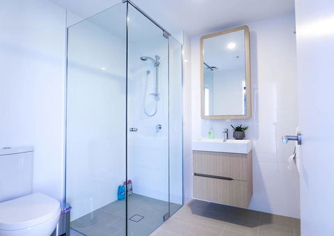 Stylist 2 Bedrooms Apartment With Pool/GYM/Parking - Accommodation Perth 3