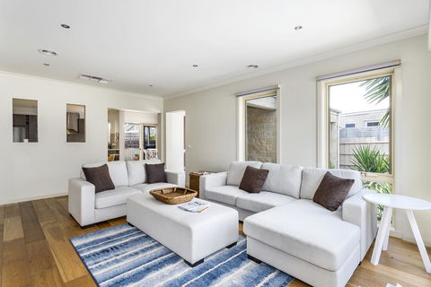 Summer Breeze - Accommodation Perth 0