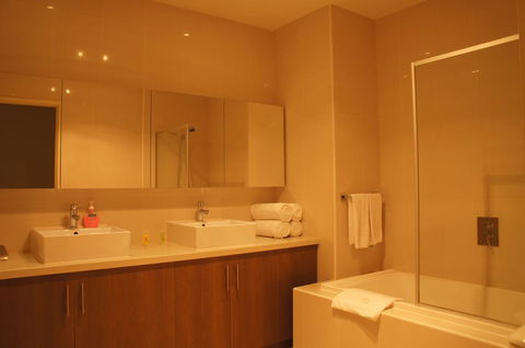 Summer Inn Holiday Apartments - Accommodation Perth 3