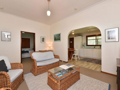 Summerfield Cottage - Hunter Valley, Renovated House In Central North Rothbury - Accommodation Perth 3