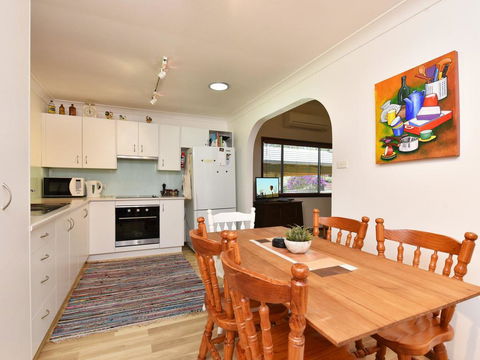 Summerfield Cottage - Hunter Valley, Renovated House In Central North Rothbury - Accommodation Perth 2