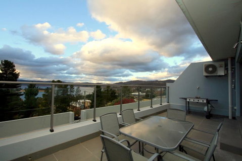Summit 10/35 Clyde Street - Accommodation Perth 2