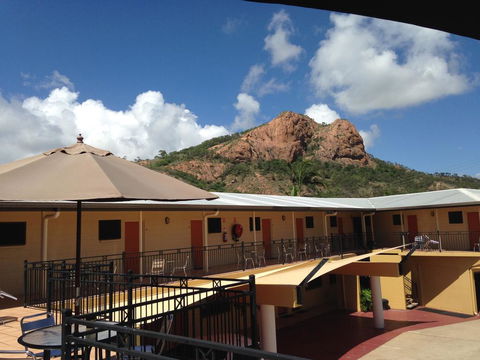 Summit Motel - Accommodation Perth 2