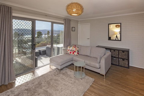 Summit 9 - Modern And Stylish Newly Renovated Apartment - Accommodation Perth 1