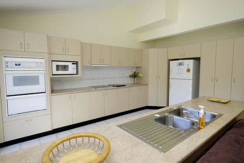 SUNDOWNER - Accommodation Perth 3