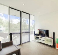 Sunny 3 Bedroom Apartment in Turrella - Accommodation Perth