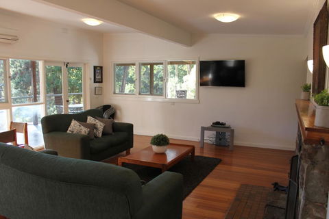 Sunny Corner Lake Eildon - Accommodation Perth 3