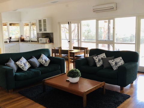 Sunny Corner Lake Eildon - Accommodation Perth 2
