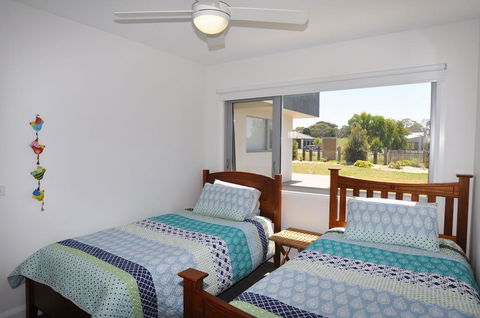 SUNNYSIDE - SURF SIDE - Accommodation Perth 2