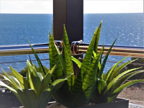 Sunset Cove Beach House - Accommodation Perth 2