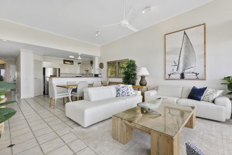 Sunshine Beach Penthouse With Beach Views - Unit 9/21 Park Crescent, Sunshine Beach - Accommodation Perth 2